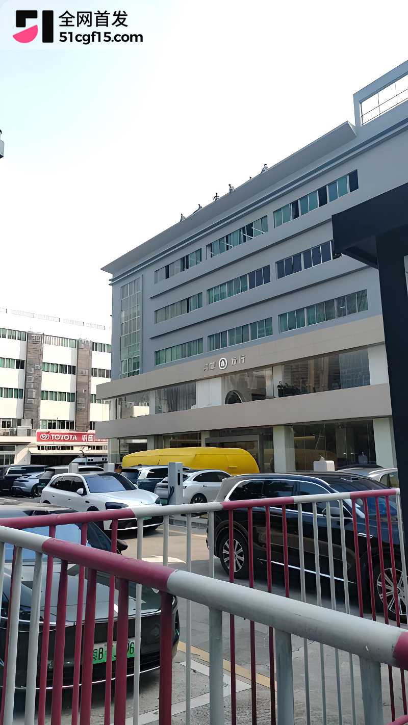 深圳华为致工人集体跳楼事件 11