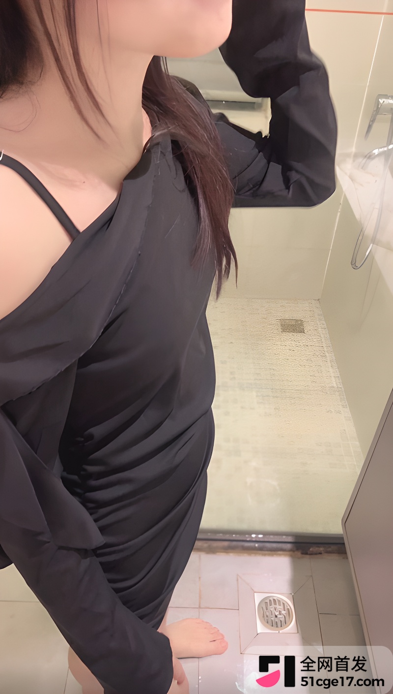 51原创乱伦姐弟情 后入操翻白虎萝莉学生妹1