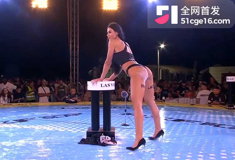 国外美女打屁股大赛实录 4 拷贝
