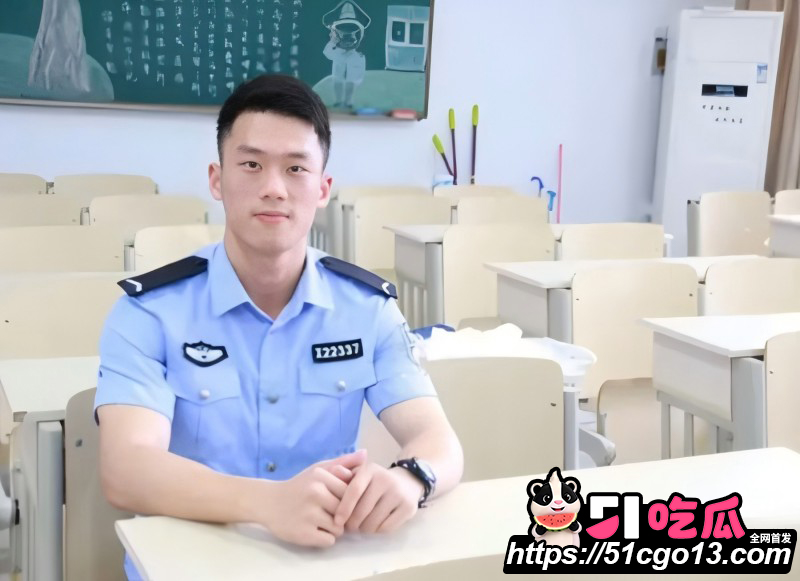 江苏溧阳反诈民警潘宇鑫打飞机视频02