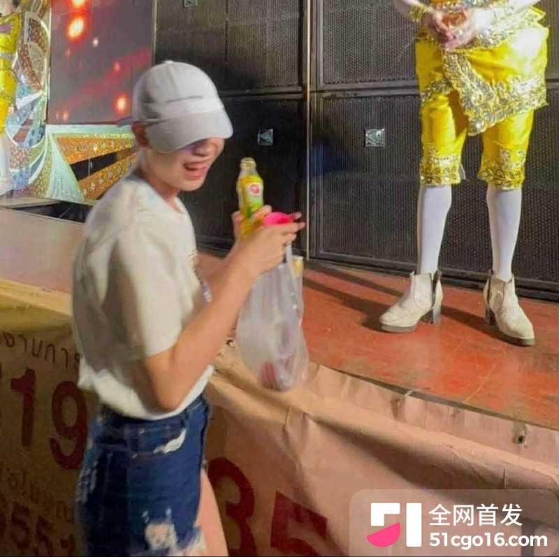 泰国眼镜僧提纳蓬克朗迪潜规则视频5